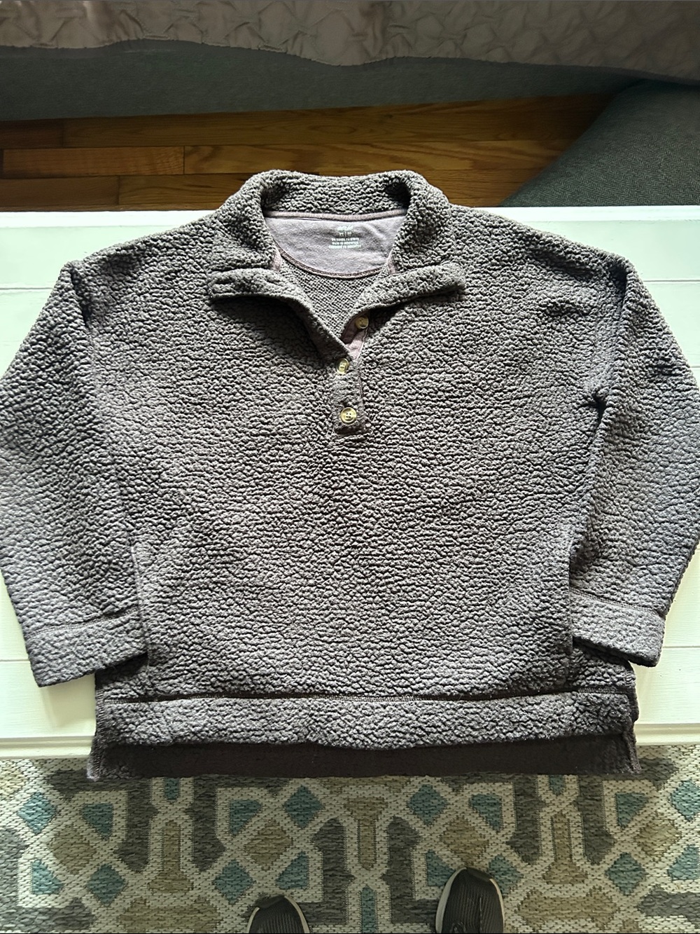 Ladies cozy Sherpa Pullover Sweater in dark Gray